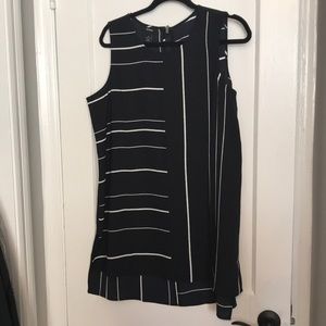 Sleeveless tunic